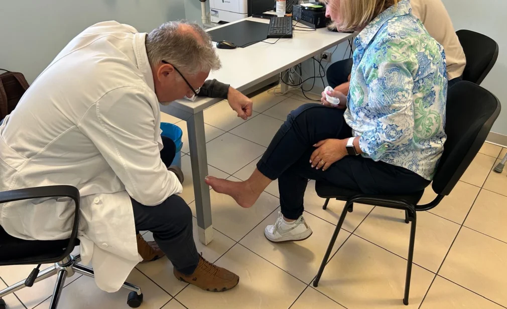 CRPS Patient during a Doctor's Appointment in Italy for fast recovery